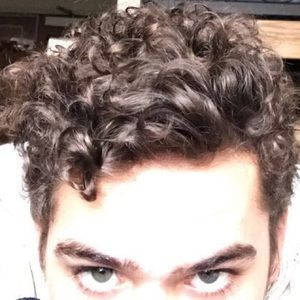 Meet your Posher, Deandre